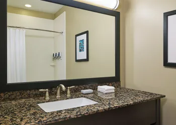 Four Points by Sheraton Williston hotel thumbnail 6