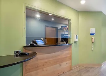 Extended Stay America Select Suites - Wichita - Airport hotel thumbnail 2
