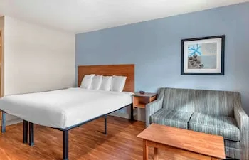 Extended Stay America Select Suites - Wichita - Airport hotel thumbnail 7
