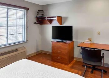 Extended Stay America Select Suites - Wichita - Airport hotel thumbnail 8