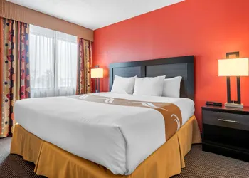 Quality Inn & Suites - Toronto West hotel thumbnail 7