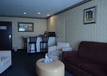 Rodeway Inn & Suites East Windsor hotel thumbnail 7