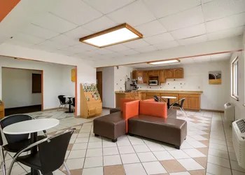 Motel 6 Davenport, IA hotel thumbnail 2