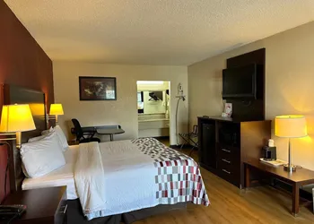 Red Roof Inn Fredericksburg South hotel thumbnail 6
