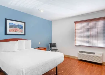 Extended Stay America Select Suites - Omaha - Southwest hotel thumbnail 6