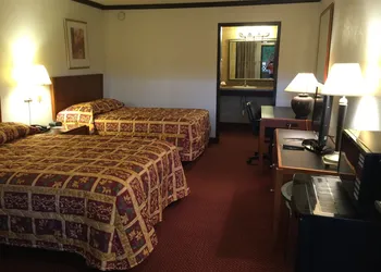 Regency Inn & Suites hotel thumbnail 4