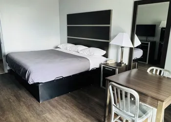 Newnan Nook hotel thumbnail 3