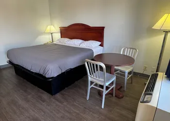 Newnan Nook hotel thumbnail 7