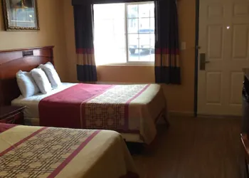 National City Motel hotel thumbnail 8