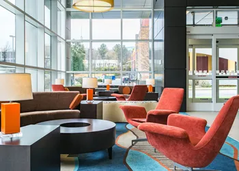 Holiday Inn & Suites Chattanooga Downtown by IHG hotel thumbnail 2