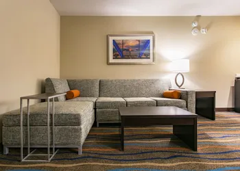 Holiday Inn & Suites Chattanooga Downtown by IHG hotel thumbnail 5