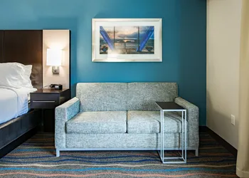 Holiday Inn & Suites Chattanooga Downtown by IHG hotel thumbnail 8
