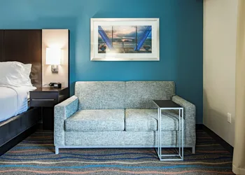 Holiday Inn & Suites Chattanooga Downtown by IHG hotel thumbnail 8
