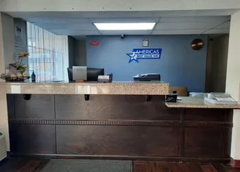 Americas Best Value Inn Moline hotel thumbnail 6