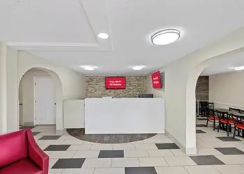 Red Roof Inn Charlotte - Airport hotel thumbnail 3