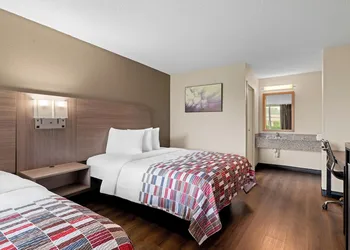Red Roof Inn Charlotte - Airport hotel thumbnail 6