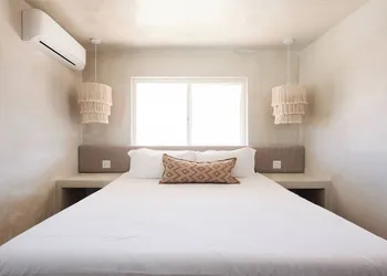 Los Bungalows hotel thumbnail 4