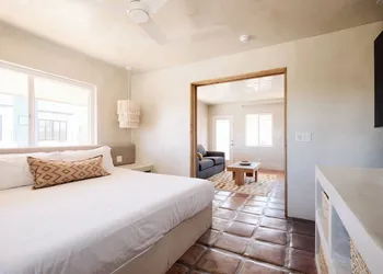 Los Bungalows hotel thumbnail 7