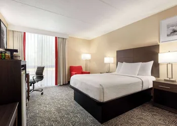 Ramada by Wyndham Alpena hotel thumbnail 6