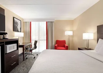 Ramada by Wyndham Alpena hotel thumbnail 7