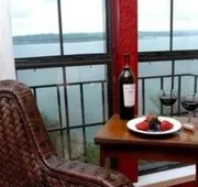 The Lakehouse Bed & Breakfast hotel detail image 4