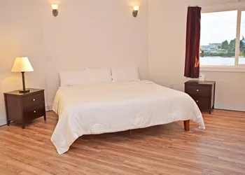 Longliner Lodge and Suites hotel thumbnail 7