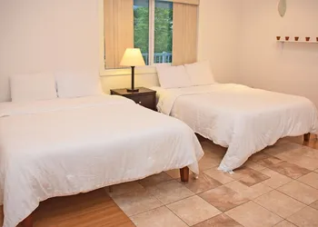 Longliner Lodge and Suites hotel thumbnail 8