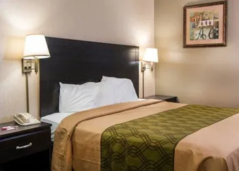 Econo Lodge Selma - Smithfield hotel thumbnail 4