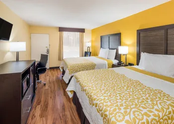Days Inn by Wyndham Madison hotel thumbnail 6