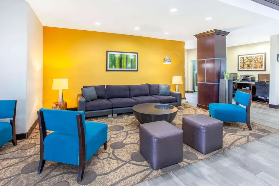 La Quinta Inn & Suites by Wyndham Gonzales TX hotel detail image 2