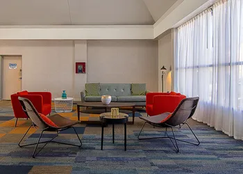Econo Lodge hotel thumbnail 4
