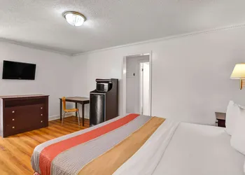 Motel 6 Americus, GA hotel thumbnail 7