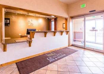 Quality Inn & Suites University hotel thumbnail 2