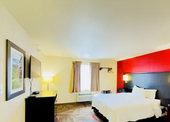 Black Gold Suites Tioga hotel thumbnail 7