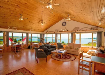 Brier Island Lodge hotel thumbnail 2