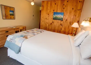 Brier Island Lodge hotel thumbnail 5