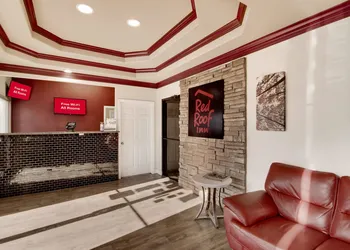 Red Roof Inn & Suites Pensacola - NAS Corry hotel thumbnail 2