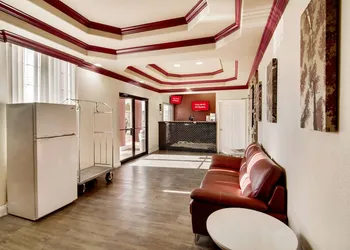 Red Roof Inn & Suites Pensacola - NAS Corry hotel thumbnail 4