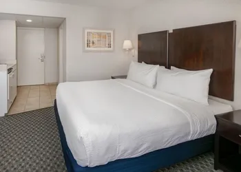 The Bay Resort hotel thumbnail 6