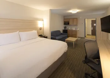 Holiday Inn Express & Suites La Porte by IHG hotel thumbnail 2