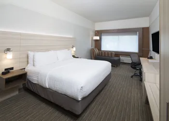 Holiday Inn Express & Suites La Porte by IHG hotel thumbnail 8