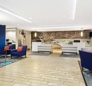 La Quinta Inn & Suites by Wyndham Kingman hotel detail image 4