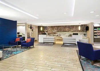 La Quinta Inn & Suites by Wyndham Kingman hotel thumbnail 4