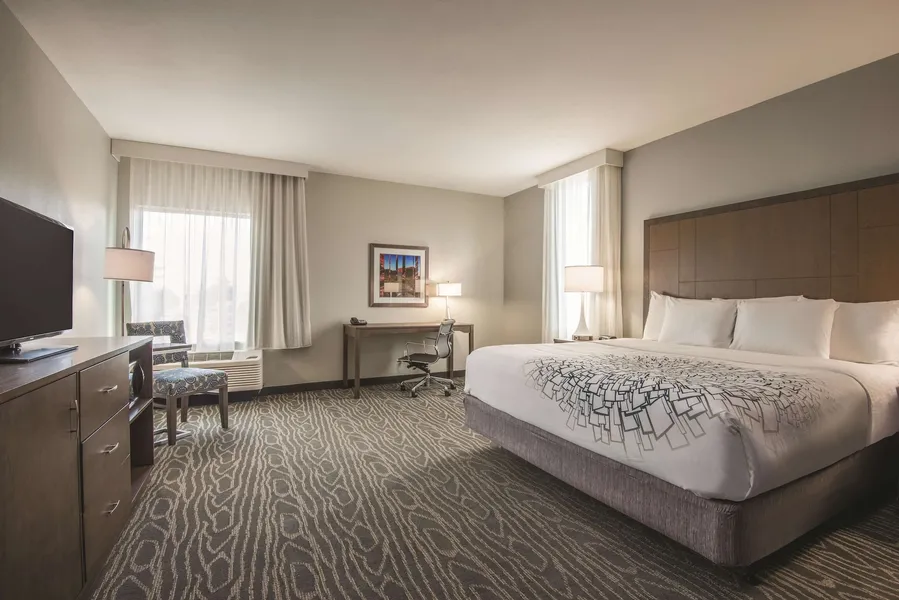 La Quinta Inn & Suites by Wyndham Kingman hotel detail image 6