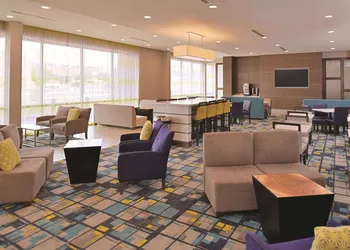 La Quinta Inn & Suites by Wyndham Page at Lake Powell hotel thumbnail 2