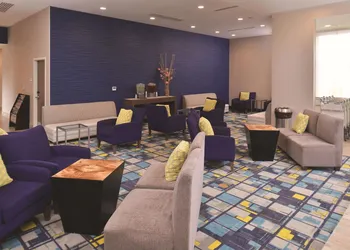 La Quinta Inn & Suites by Wyndham Page at Lake Powell hotel thumbnail 3