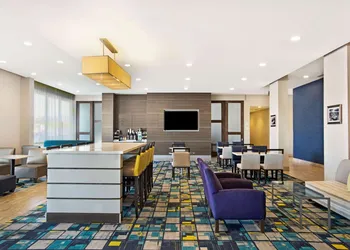 La Quinta Inn & Suites by Wyndham Page at Lake Powell hotel thumbnail 7