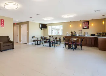 Econo Lodge Inn & Suites North Little Rock near Riverfront hotel thumbnail 5