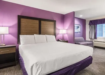 Econo Lodge Inn & Suites North Little Rock near Riverfront hotel thumbnail 7