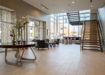 DoubleTree by Hilton Evansville hotel thumbnail 6